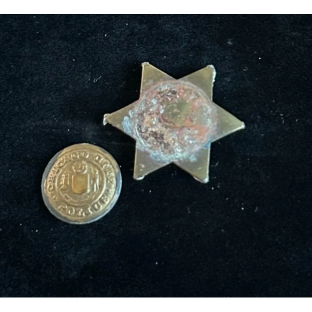 1.25'' Chicago City‎ Police Pin Badge, Authentic **READ**